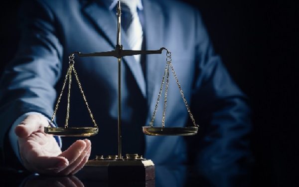 Tugas Dan Tanggung Jawab Pengacara