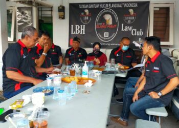 Ahli Waris  DJAJADI KARTA Bin ARSADIDJAJA   pertanyakan dasar penerbitan HGB Apartemen Grand Asia Afrika Bandung