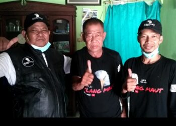 Elang Maut bersama Manusia Silver