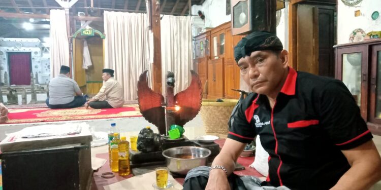 Keluarga Besar Club Hukum Elang Maut Indonesia  ( CHEMI ) Ziarah ke Makam Sunan Gunung Jati