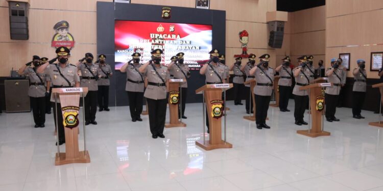 Kapolda Pimpin Sertijab 5 PJU dan 7 Kapolres Jajaran Polda Sumsel