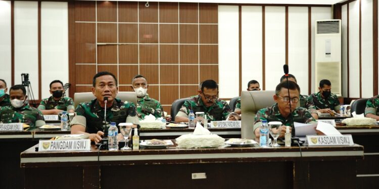 KODAM II/SRIWIJAYA PERSIAPKAN YONIF RAIDER 142/KJ UNTUK JAGA PERBATASAN PAPUA DAN PAPUA BARAT