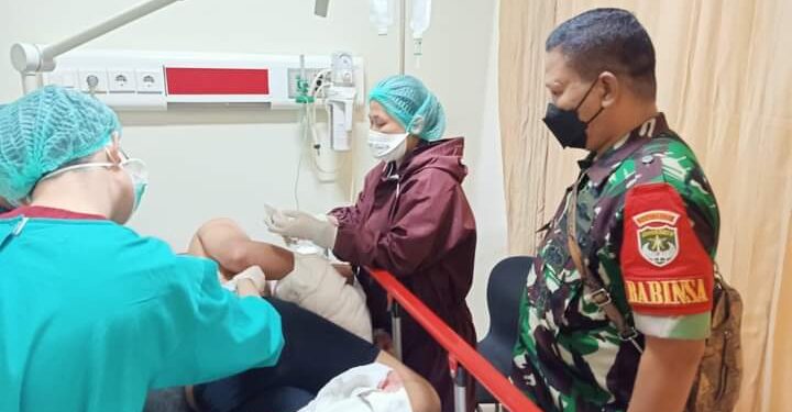 ANGGOTA TNI DISERANG OLEH SEKELOMPOK ORANG TAK DIKENAL