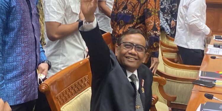 Mahfud MD : DPR Markus ?