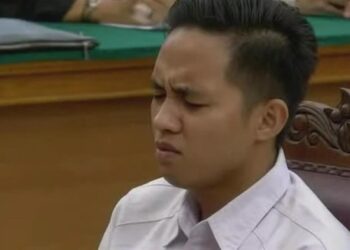 Bharada Richard Menangis Setelah Dituntut Jaksa 12 Tahun Penjara