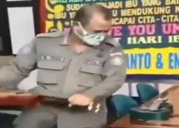 Sat Pol PP Patahkan Ukulele Pengamen, Apa Hukumnya ?