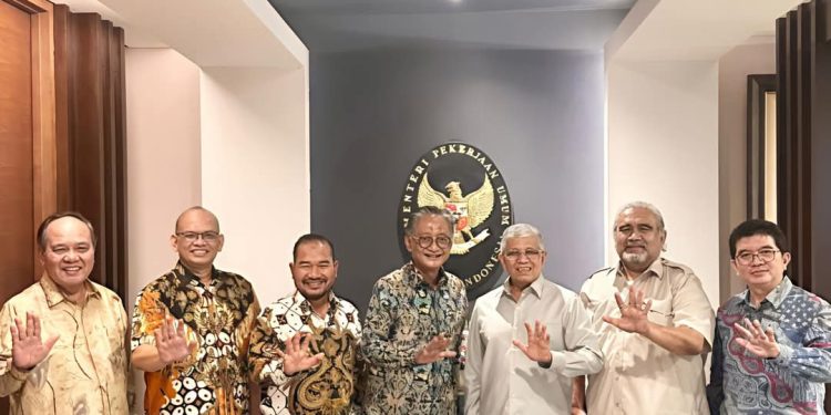 Karo Fondation Bertemu Menteri PU Terkait Jalan Medan-Berastagi