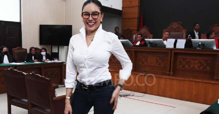 Surat Terbuka  Nikita Mirzani ke Presiden Prabowo Subianto