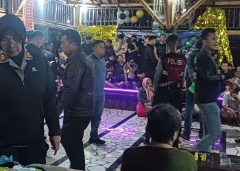 Polisi Bubarkan Pesta Gay Berkedok ‘Family Gathering’ di Puncak Bogor