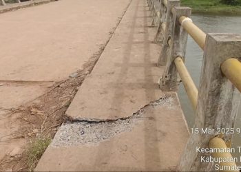 Sakitnya Hati Ini  Melihat Jembatan Tak Kunjung di Perbaiki