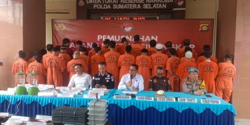 Polda Sumatera Selatan Berantas Narkoba: 49 Tersangka Diamankan, Barang Bukti Bernilai Miliaran Dimusnahkan