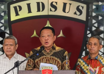 MAHFUD MD SOROTI PENGALIHAN PERKARA FEBRIE ADRIANSYAH: HUKUM ACARA TAK BOLEH DIKORBANKAN ATAS NAMA KOLABORASI