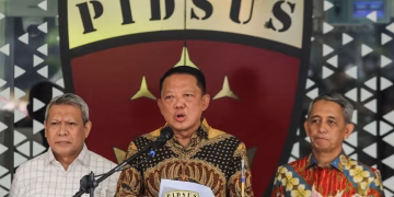 MAHFUD MD SOROTI PENGALIHAN PERKARA FEBRIE ADRIANSYAH: HUKUM ACARA TAK BOLEH DIKORBANKAN ATAS NAMA KOLABORASI